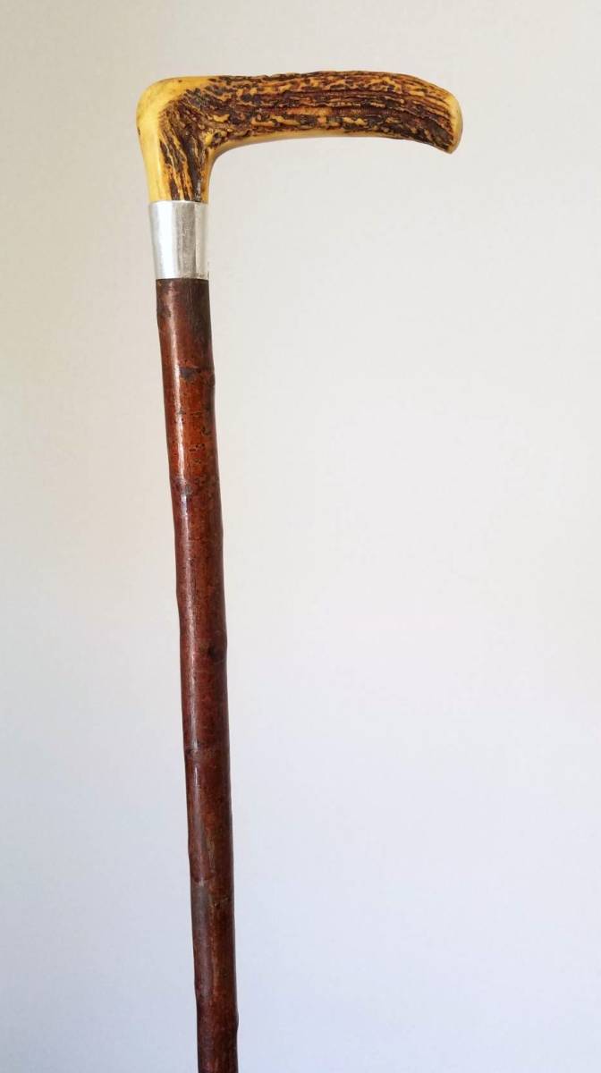 人気，人気セール 1921年製 英国 アンティーク ステッキ 杖 鹿角 Ｌ字型 ハンドル cherry wood シャフト 89cm(木工、竹工芸)｜売買されたオークション情報、yahooの商品情報をアーカイブ公開 - オークファン 木工、竹工芸