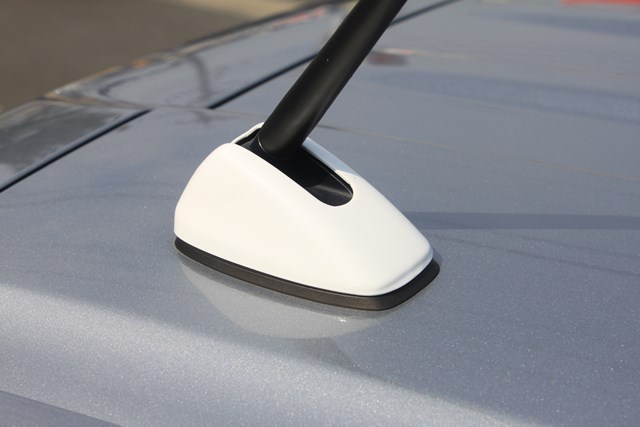 N BOX(カスタム)　JF3系　ホワイト　アンテナ　カバー 新品