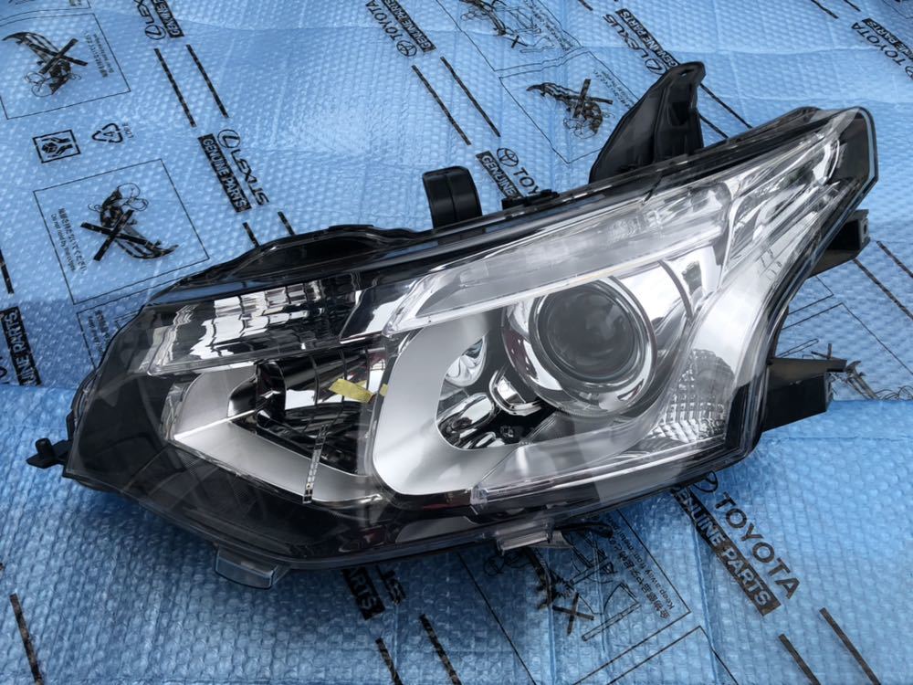 三菱　アウトランダー　GG2W 純正　前期　HID 左右セット　ヘッドライト 三菱 アウトランダー PHEV GG2W HID 中古 左ヘッド ライト ランプ