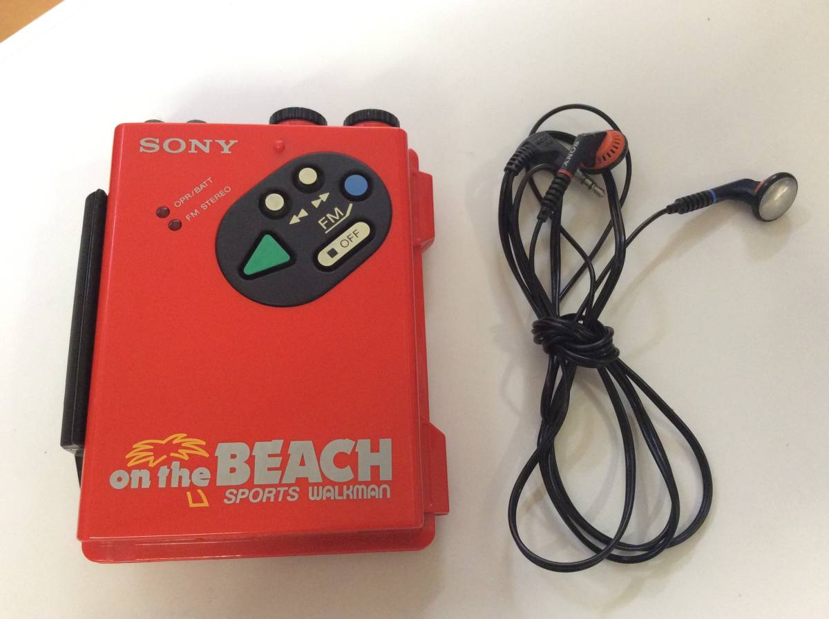 2044□ SONY ソニー Sports Walkman スポーツウォークマン on the