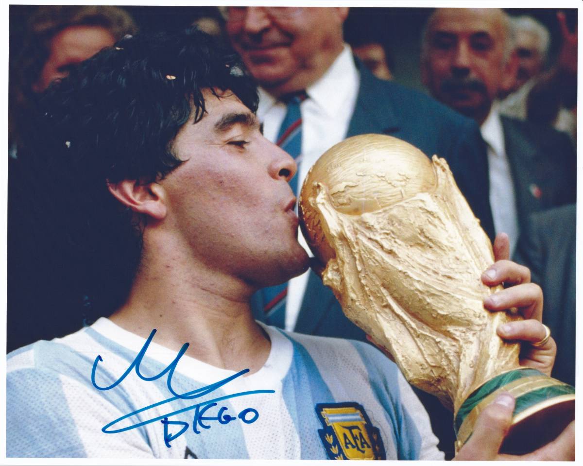 一流メーカー品 直筆サイン入りフォト アルゼンチン代表 ディエゴ マラドーナ 7cf1c8bb 商品はお値下げ可能 Www Espoirfm Com