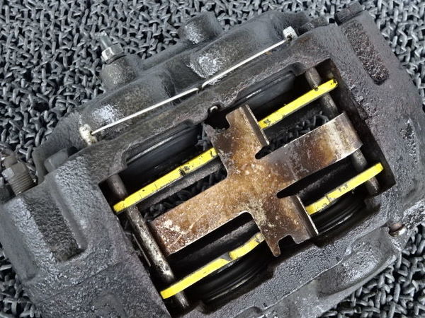 シルビアＳ１４Ｓ１５ ブレーキキャリパー 左右4POT 日産純正 S14 S15 シルビア フロント 4POT ブレーキ キャリパー 片側