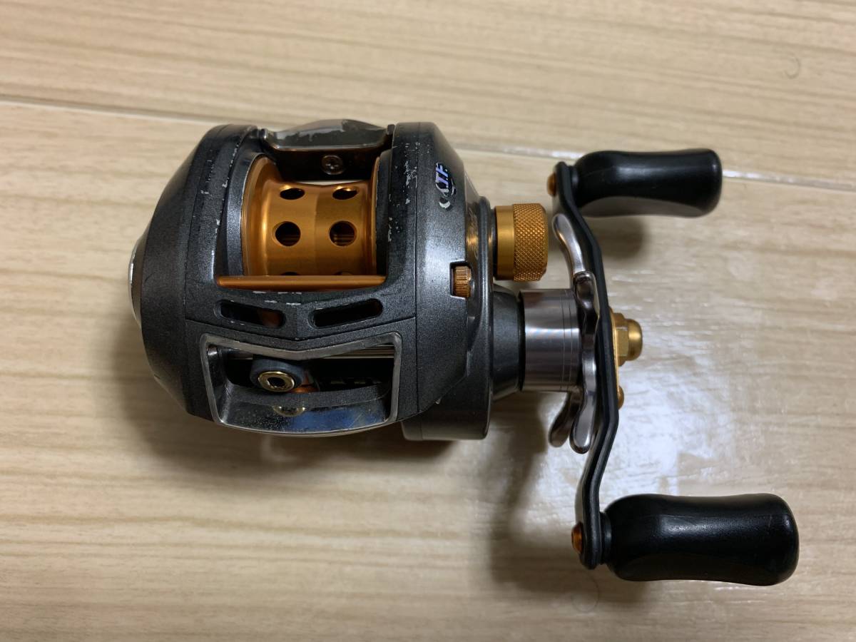 REVO ELITE KTFカスタム 左ハンドル 激安アウトドア・釣り・旅行用品