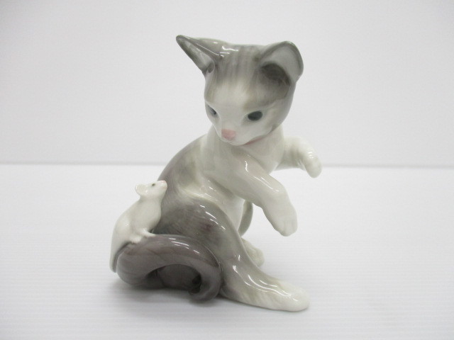 リヤドロ リヤドロ美品猫とねずみフィギュリン《驚いた仔猫ちゃん》No
