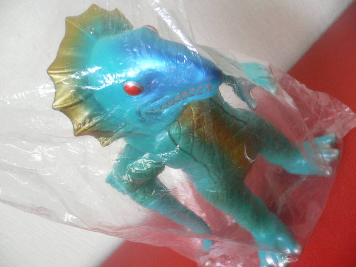 円谷コミュニケーションズ ボーズ星人 グリーン 怪獣郷 半魚人