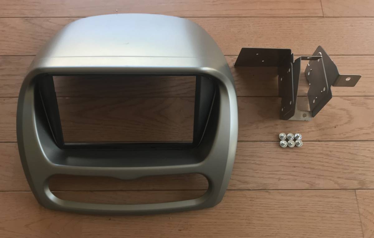 限定SALE，豊富な 三菱 アイ i HA1W オーディオパネル ナビパネル 2DIN ステー ネジ付き シルバー(三菱用)｜売買されたオークション情報、yahooの商品情報をアーカイブ公開 - オークファン 三菱用