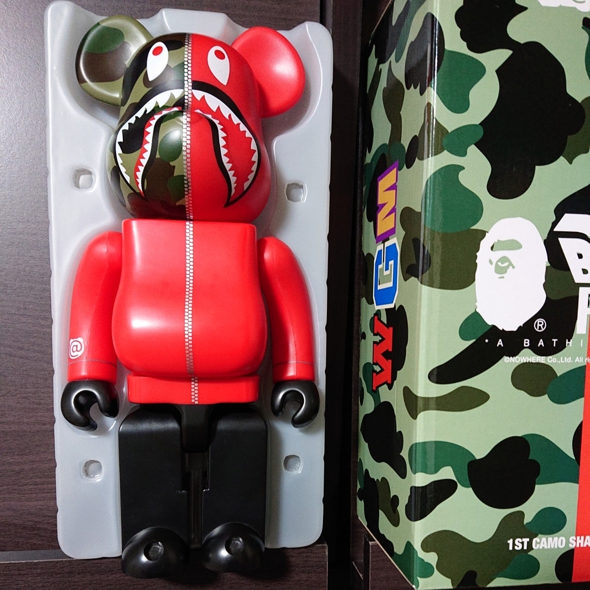 1st BE@RBRICK Bape Camo Shark MEDICOM - Play 400% TOY Bearbrick
