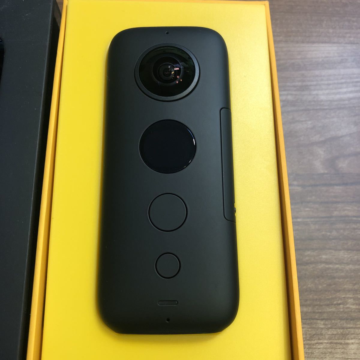Insta360 ONE X 5.7K動画 手ブレ補正 360度バレットタイム 高速WiFi iphone/Android対応 国内正規品