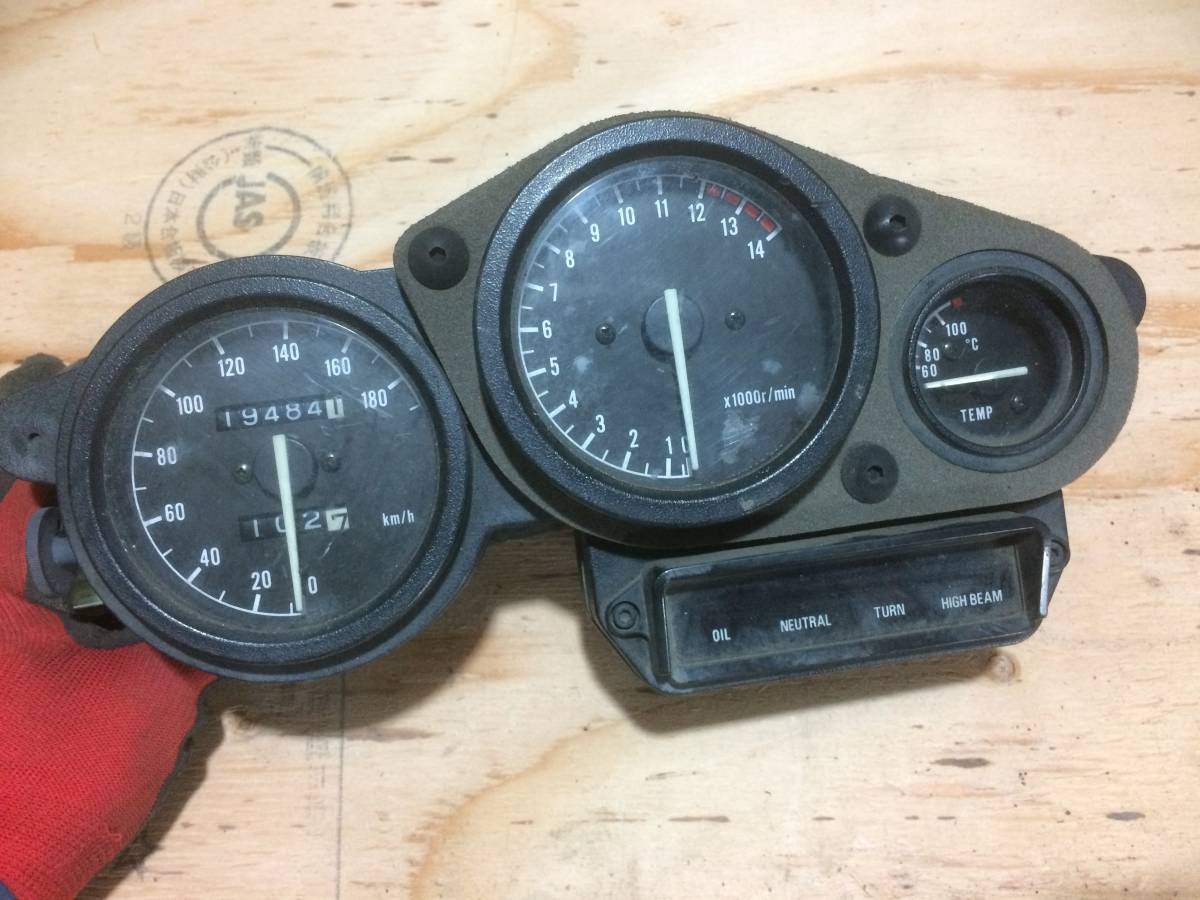 TZR250R/3XV メーターAssy スピードメーター、タコメーター ・名が違う