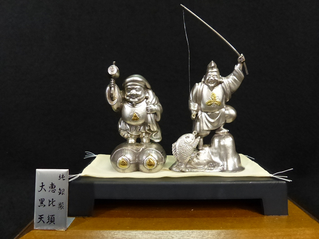 ◇東国◇純銀製 恵比寿大黒天 ガラスケース入 重量 約134．58g