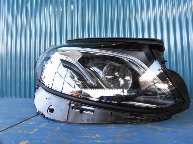 ＡＧ360　ベンツ　Ｗ２１３　Ｅクラス　ヘッドライト　右　Ａ2139069806ＫＺ