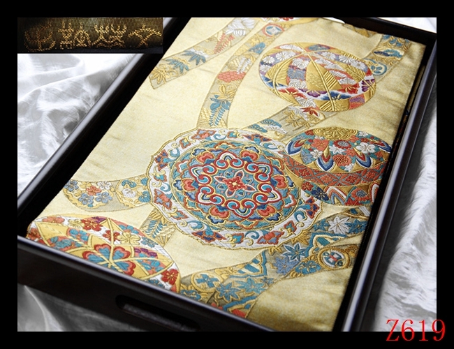 激安大特価，送料無料 Ｚ619 厳選西陣逸品 皿絵に唐華 手毬文様 古式の美 絶品の意匠 純金糸 正絹 六通柄高級美術袋帯 袋帯名古屋帯簪帯締め(仕立て上がり)｜売買されたオークション情報、yahooの商品情報をアーカ 仕立て上がり