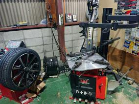 【本物保証，高品質】 持ち込みタイヤ交換 愛知県一宮市 直送可能 ４本金額 交換 バランス 廃タイヤ込み １７インチま(タイヤ)｜売買されたオークション情報、yahooの商品情報をアーカイブ公開 - オークファン その他