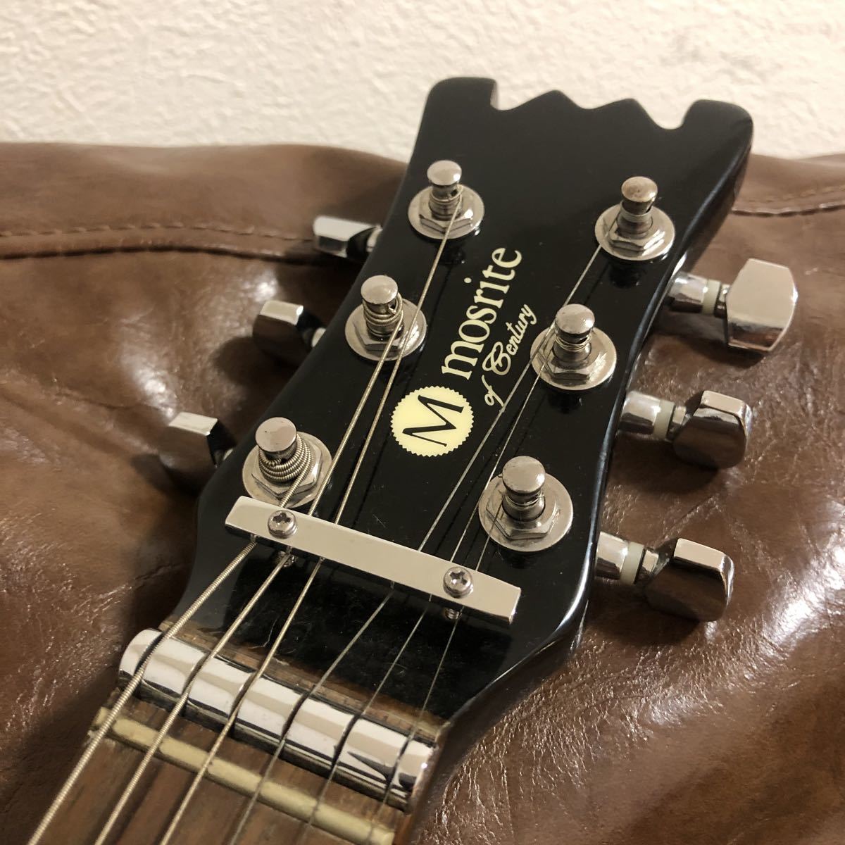 モズライト スピーカー付きエレキギター Mosrite mosrite モズライト