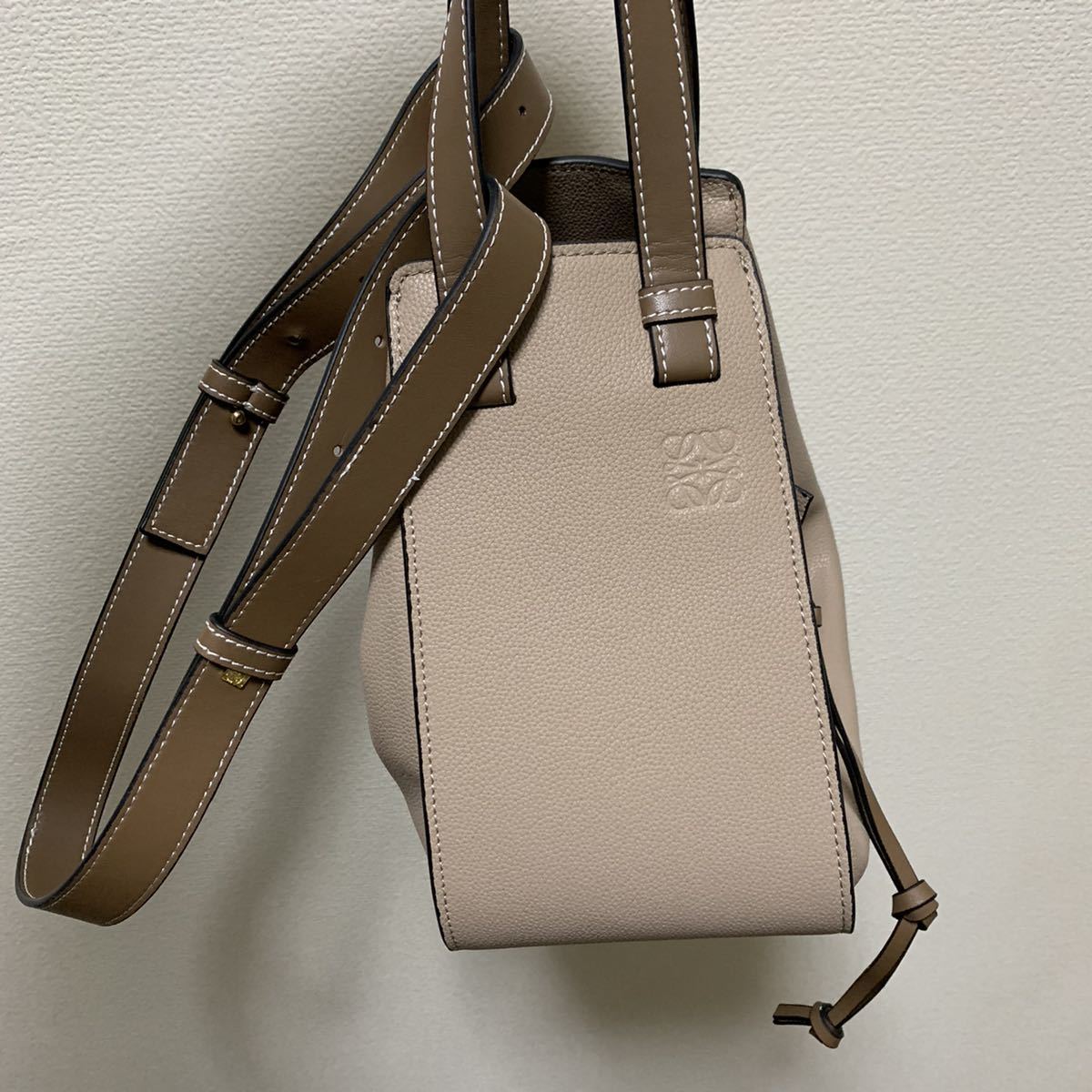 LOEWE ロエベ ハンモック スモール サンド×ミンク ロエベ ハンモック 
