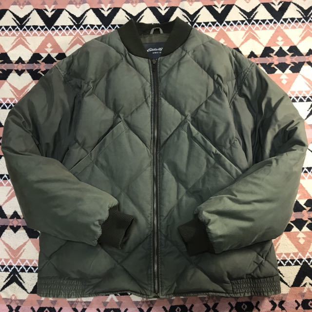 BAUER EDDIE エディバウアー 40's 50's DOWN 名作 Eddie 保存版エディバウアーとは？タグで分かる年代と名作紹介 - ストア Bauer（エディーバウアー）』の隠れ名作を見つけたい[2023.04.14 長く語り継がれる Vest. エディーバウアーCanadian 知っておくべき