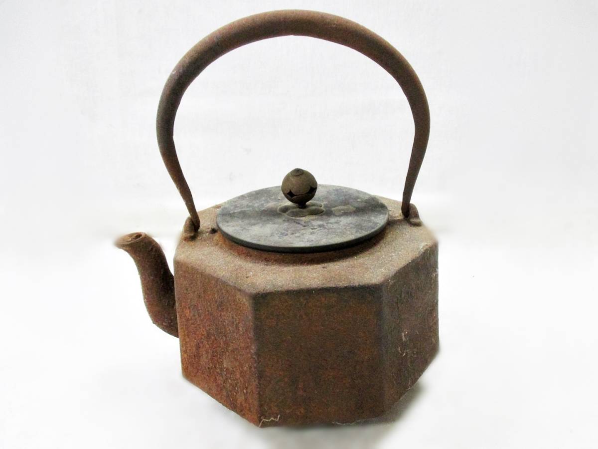 HOT，大得価 13 08-233894-13 Y B 南部鉄瓶 八角鉄瓶 宣使銅蓋 無銘 煎茶道具 茶道具 大08(鉄瓶)｜売買されたオークション情報、yahooの商品情報をアーカイブ公開 - オークファン 鉄瓶