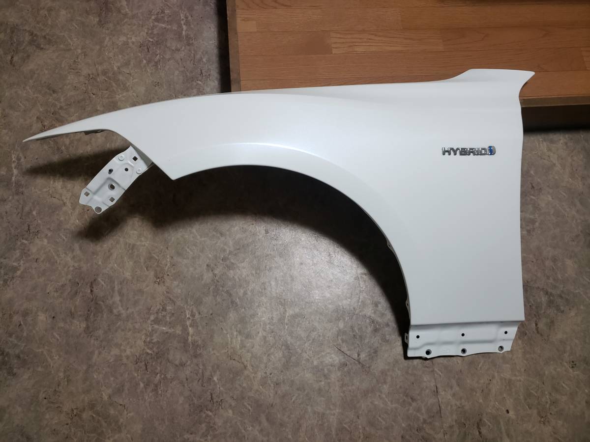 トヨタ トヨタ220系クラウンハイブリッド左フロントフェンダー中古 