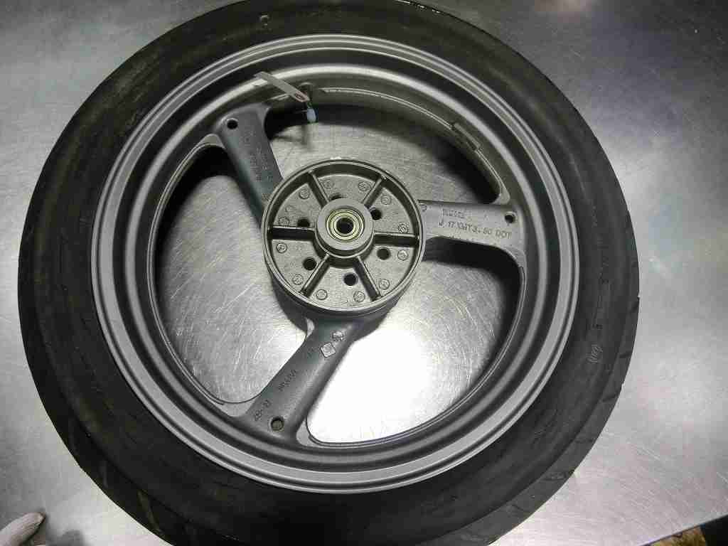 R1-Z リアホイール、良品 17x3.50☆3XC