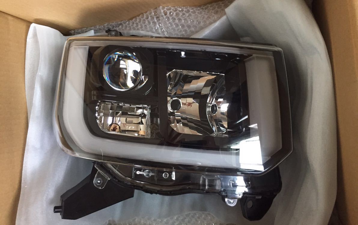 ☆良品☆ ウェイク ピクシスメガ 右 ヘッドライト STANLEY w2664 LED
