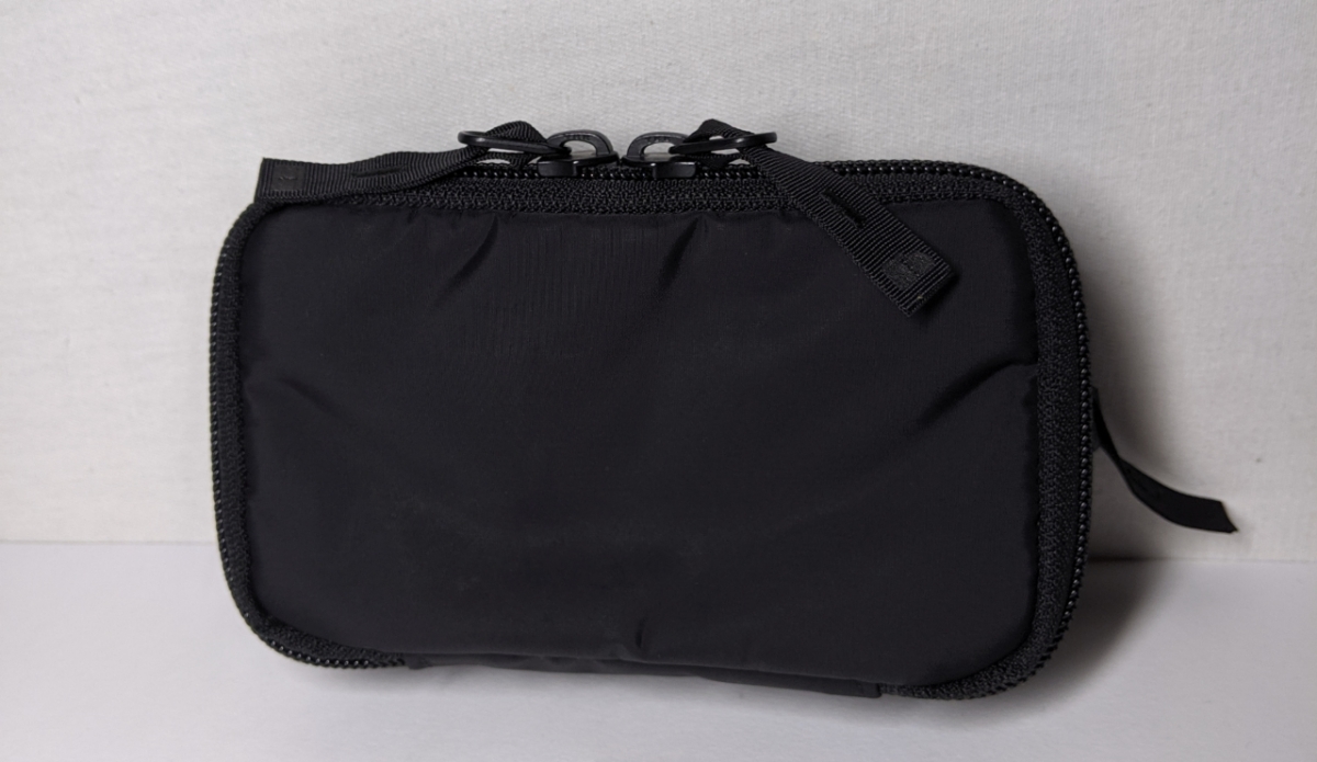 ☆ブラックビューティー☆ 美品 ポーチ バッグ ポーター コスメ 