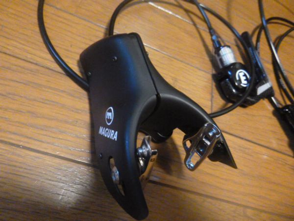 マグラ MAGURA RT8TT 世界初ロードTTバイク用油圧リム 前後ブレーキ