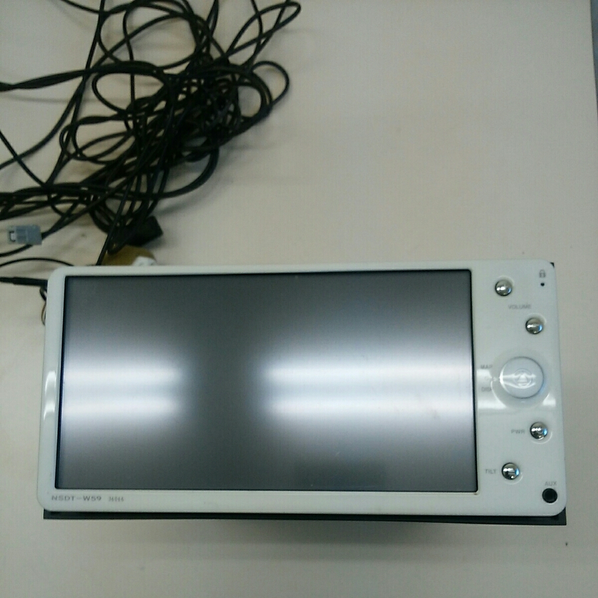 ジャンク品】トヨタ純正SDナビ 7インチワイドEGA NSDT-W59 ワンセグ