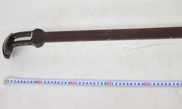 三味線 細棹 金細 トチ入り紅木 綾杉彫り 一本溝 和楽器 三味線 紅木 中棹 綾杉彫り 東さわり 一本溝 和楽器 【公式通販】