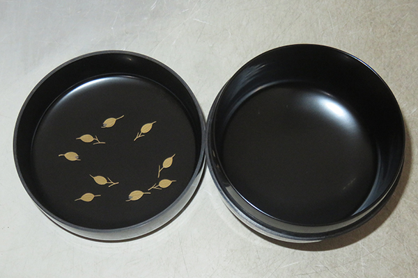 輪島塗　榎木啓作　菓子皿2枚セット ◇ 茶道具 歴代宗匠好写 薄茶器 棗 【 玄々斎好写 徳風棗 】 加賀蒔絵