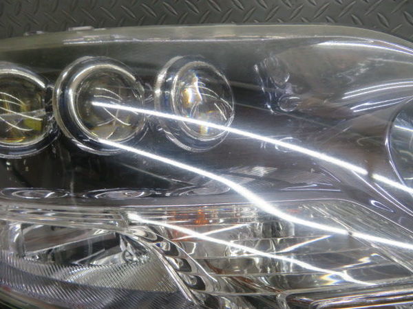 レクサス 純正 UVF45 LS600h 前期 LED ヘッドライト 右 運転席側 KOITO