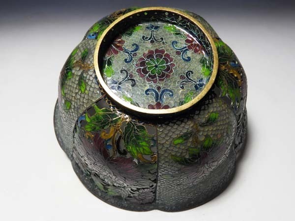 中国古玩 珍品 透胎七宝⁄省胎七宝 透かし玻璃七宝⁄細密銅胎 花紋 唐花