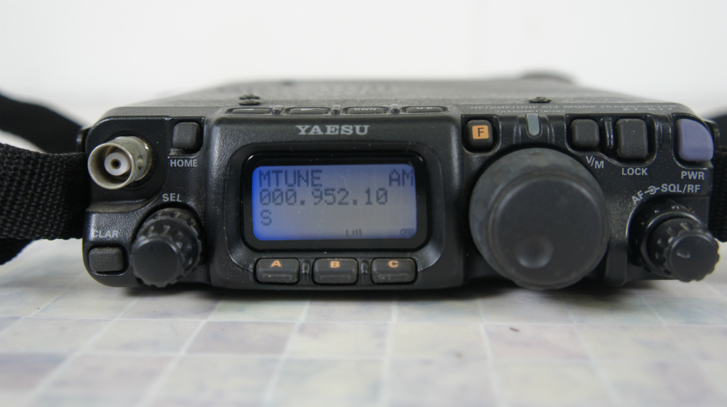  YAESU FT-817 HF/VHF/UHF オールモードトランシーバー 2262080(モービル)｜売買されたオークション情報、yahooの商品情報をアーカイブ公開 - オークファン モービル