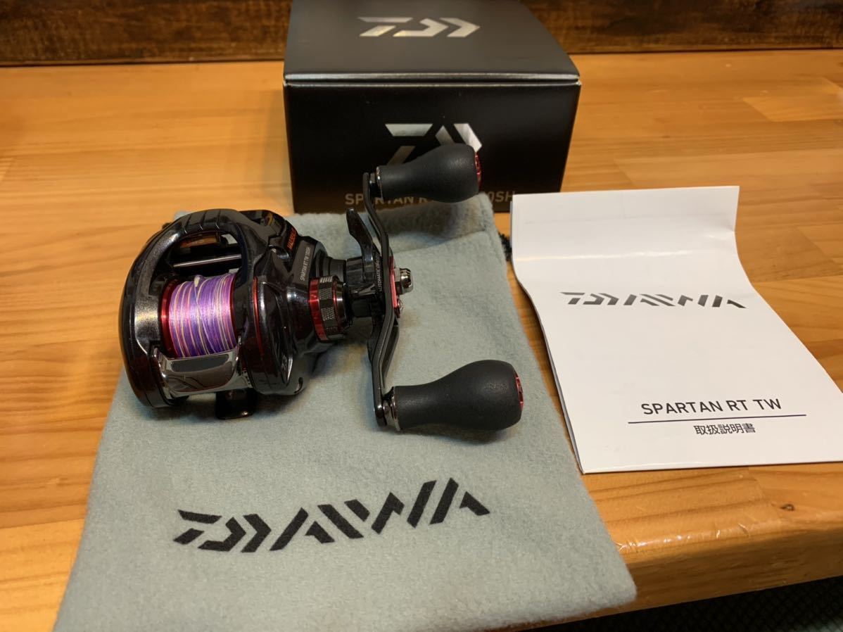 スパルタンRT TW 100SH-L | ダイワ (左 ダイワ(DAIWA) 両軸リール - TW100SH 日本最大新品中古釣具WEBショップ メルカリ スパルタン RT 100XH｜＠ベリーネット 赤いアンバサダー