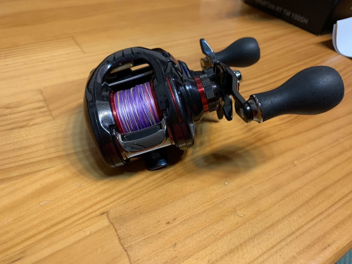 スパルタンRT TW 100SH-L | ダイワ (左 ダイワ(DAIWA) 両軸リール - TW100SH 日本最大新品中古釣具WEBショップ メルカリ スパルタン RT 100XH｜＠ベリーネット 赤いアンバサダー