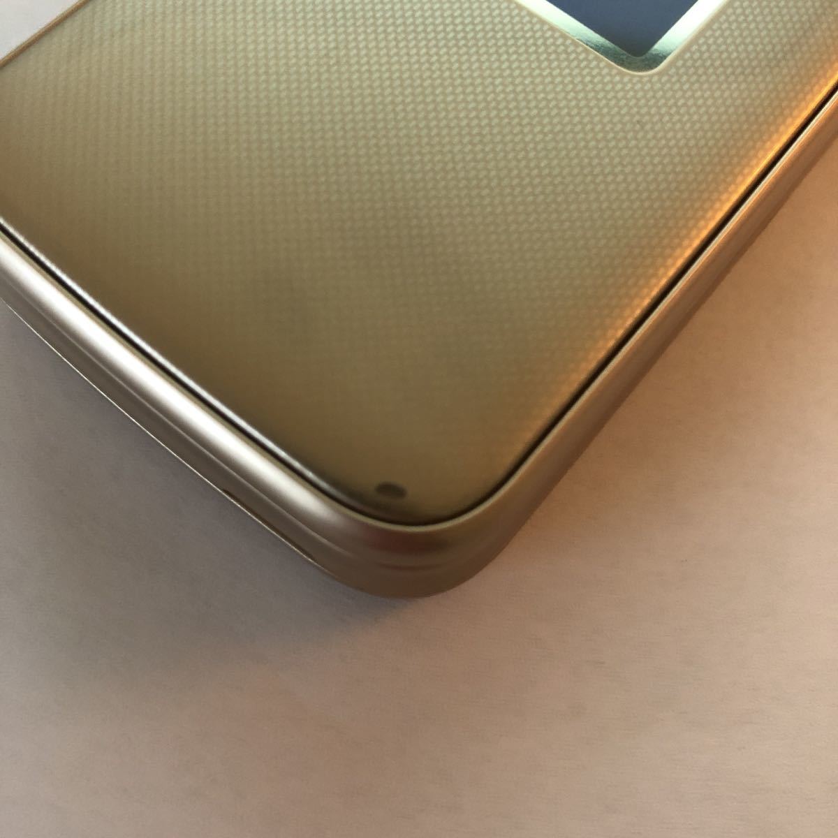 docomo らくらくホン F-02J ゴールド SIMロック解除済