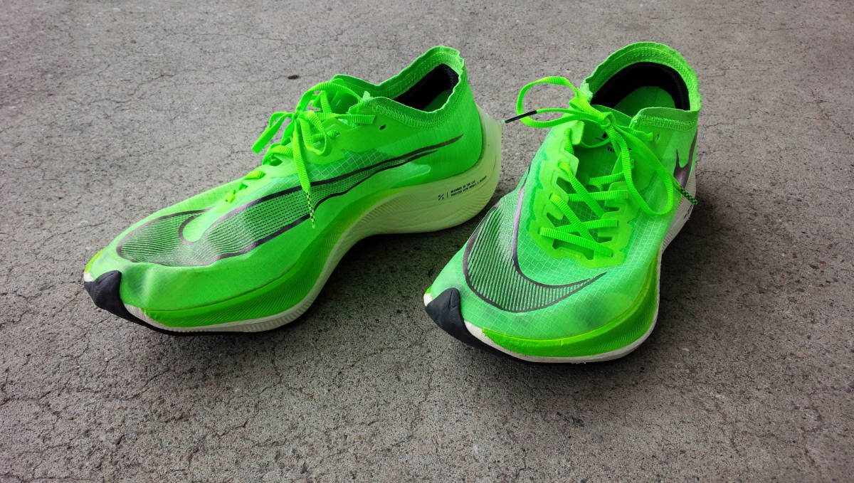 格安，セール US10.5 ナイキズームエックス ヴェイパーフライ ネクスト% グリーン VaporFly next% カーボン 28.5cm 黒箱 シューズケース付(28.5cm)｜売買されたオークション情報、yahooの商品情報をアーカイブ公開 - 28.5cm