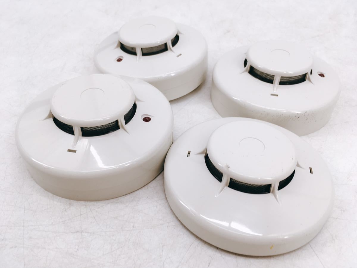 【得価，SALE】 能美防災 光電式スポット型感知器 火災感知器 煙感知器 火災報知器 FDK246型 2013年製 4台まとめて0703あわ5 A1 60(火災報知器)｜売買されたオークション情報、yahooの商品情報をアーカイブ公開 - 火災報知器