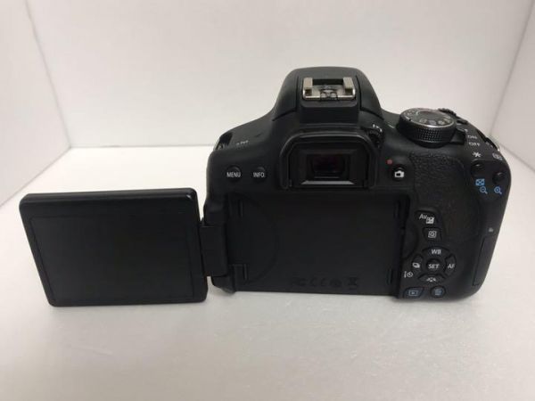 一眼レフカメラ　★極上品★canon kiss x8i　★☆687 EOS X8i Canon 整備済み品 ❣️美品❣️ STMレンズ