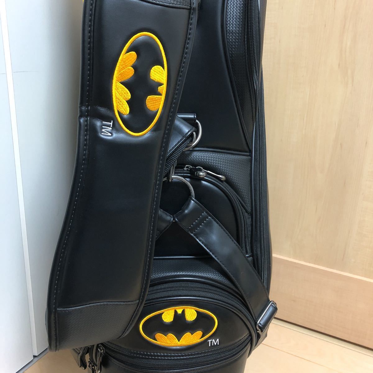 Yahoo!オークション - (用具) の落札 「1円スタート」キャディバッグ 「batman」キャディバッグ の落札相場 キャディバッグ レア（カラーホワイト）（ゴルフ｜スポーツ 超美品 レア 1円～ 23区 スタンドキャディバッグ パックマン キャディ