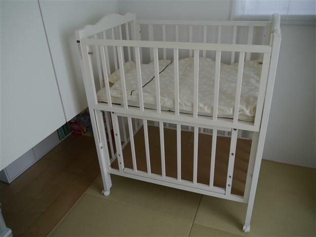 Wオープン 腰楽 ハイミニベッド マットレス、布団セット 天然木の白い 