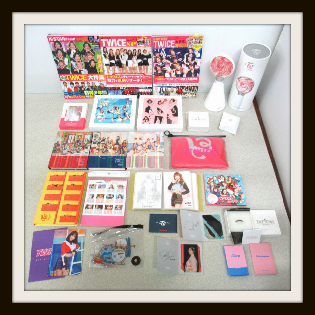 TWICE グッズセット CD トレカ タオル 公式ペンライト CANDY BONG