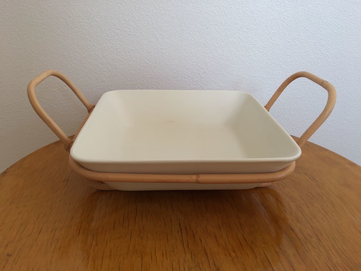 ティーマ プレート イッタラ 北欧 Teema 21cm P10倍・クーポンイッタラ iittala Iittala フィンランド 食器 ホワイト (iittala) | フィンランドの国民的食器「イッタラ」はなぜこんなに使いやすい プレゼント