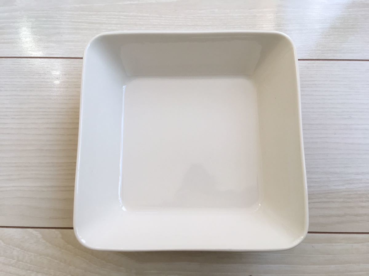 ティーマ プレート イッタラ 北欧 Teema 21cm P10倍・クーポンイッタラ iittala Iittala フィンランド 食器 ホワイト (iittala) | フィンランドの国民的食器「イッタラ」はなぜこんなに使いやすい プレゼント