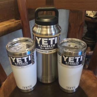SALE，新作登場 3個組 ホワイト ピクニックセット 中 YETI イエティ Rambler 20-oz. タンブラーx2 ＆ Bottle 36ozクーラーボトル(1.0リットル～)｜売買されたオークション情報、yahooの商品情報をアーカイブ公開 - オー 1.0リットル～