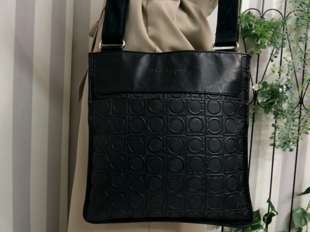 Ferragamo Salvatore フェラガモ ドライビングシューズ メンズ ガンチ