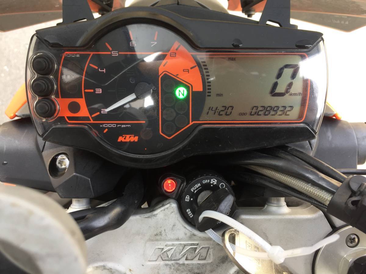 ＫＴＭ６９０デューク 書類、鍵、ＥＴＣ付 KTM 0 DUKE 690デューク★VBKLDS4078M71**** ★オイル交換 690デュークR