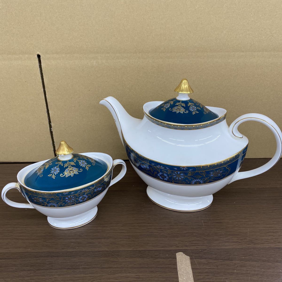 ROYAL DOULTON ロイヤルドルトン CARLYLE カーライル ティーポット 