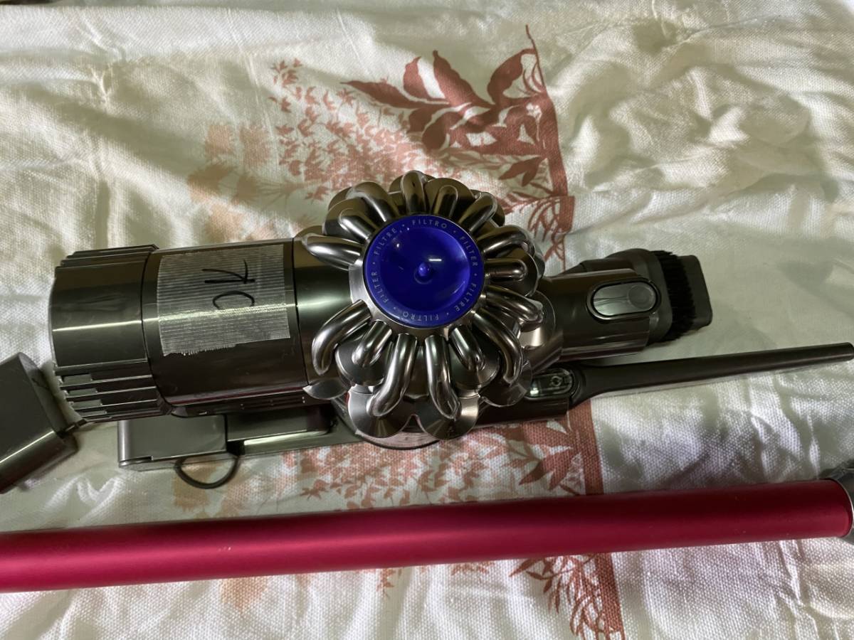 DC62 ダイソン モーターヘッド モーターヘッドの通販 dc62 コードレス 掃除機 Dyson dyson | 5:ダイソン Digital Slim 価格比較 V6&amp;DCシリーズ 家電製品ミニレビューコードレス掃除機派の俺が乗り換えた