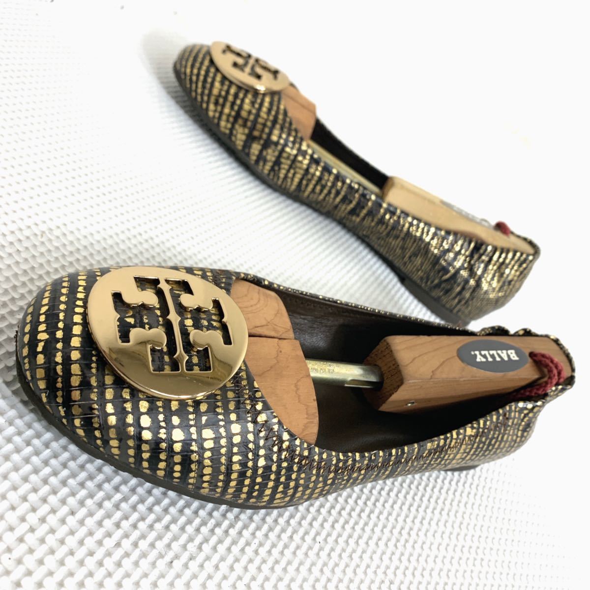 Burch Tory Fall Luxury Reinvented Winter 2025: | Fashion American