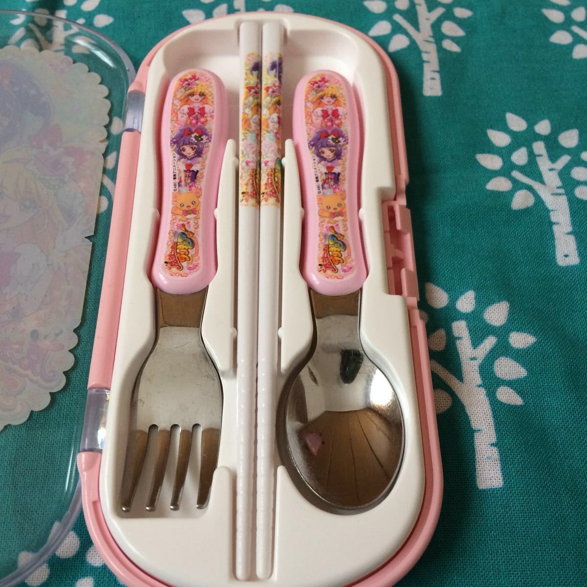 ランチグッズ4点セット プリキュア5 魔法使いプリキュア スマイルプリキュア 水筒 弁当箱 コップ お箸セット 幼稚園 保育園 給食 プリキュアシリーズ 売買されたオークション情報 Yahooの商品情報をアーカイブ公開 オークファン Aucfan Com